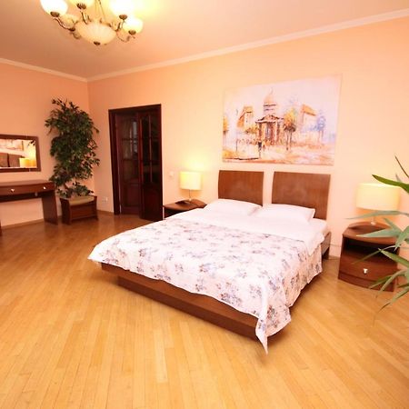 Inn Home Apartments - Livoberezhna キエフ エクステリア 写真