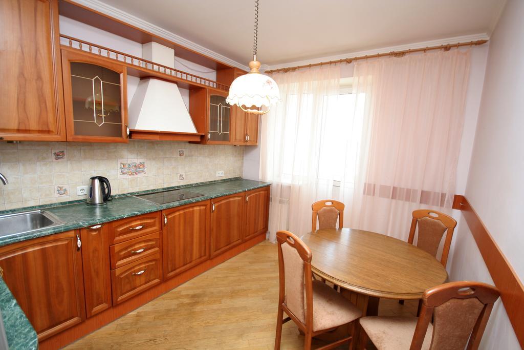 Inn Home Apartments - Livoberezhna キエフ エクステリア 写真