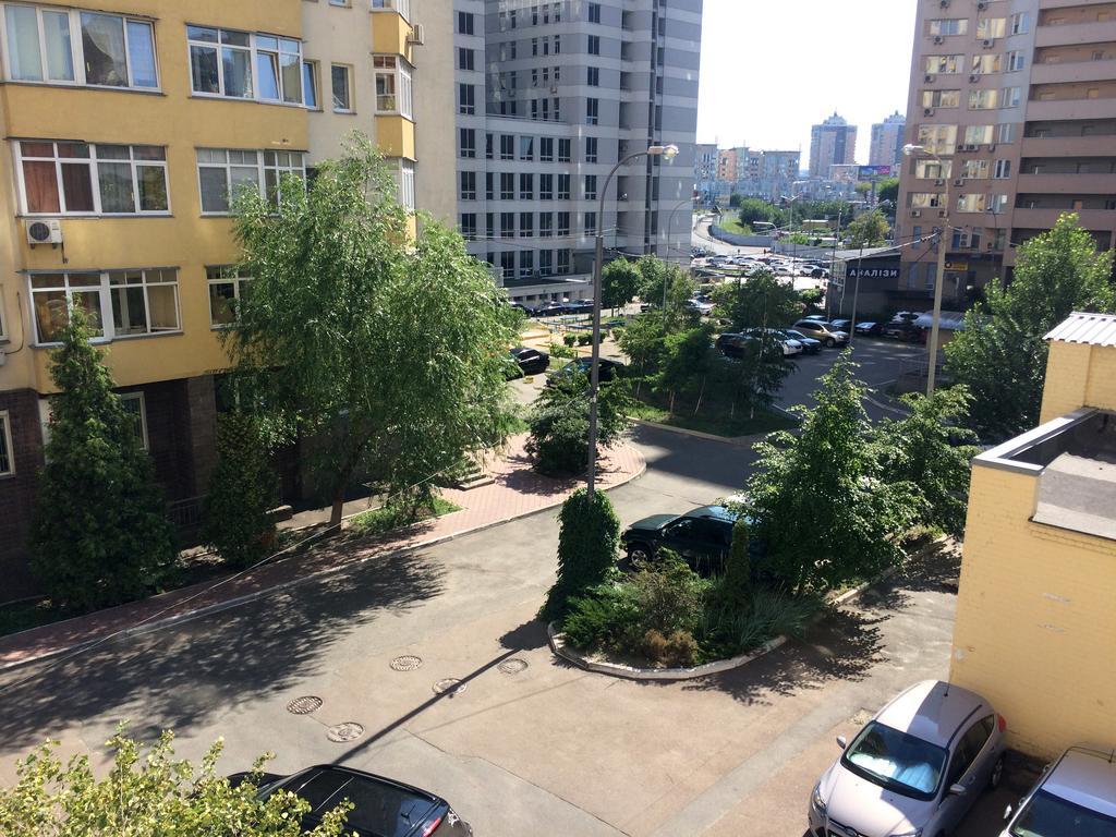 Inn Home Apartments - Livoberezhna キエフ エクステリア 写真