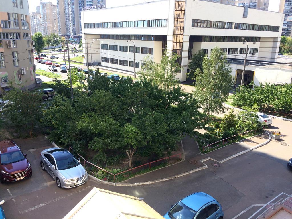 Inn Home Apartments - Livoberezhna キエフ エクステリア 写真