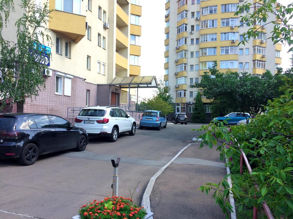Inn Home Apartments - Livoberezhna キエフ エクステリア 写真